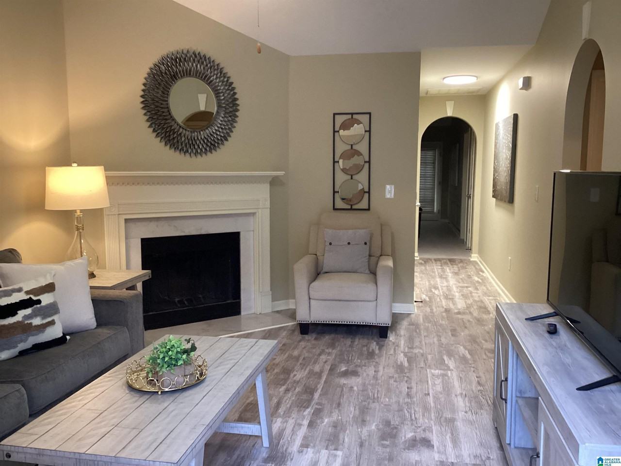 119 Hayesbury Ln - Photo 4 of 25