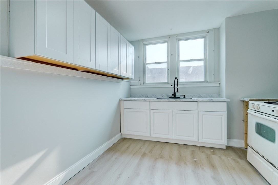 2247 Clifford Ave #UP - Photo 7 of 20