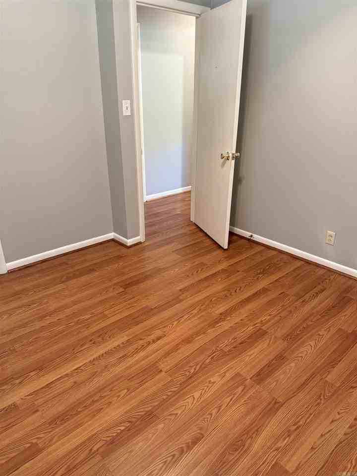 923 S Summit Rd - Photo 7 of 26