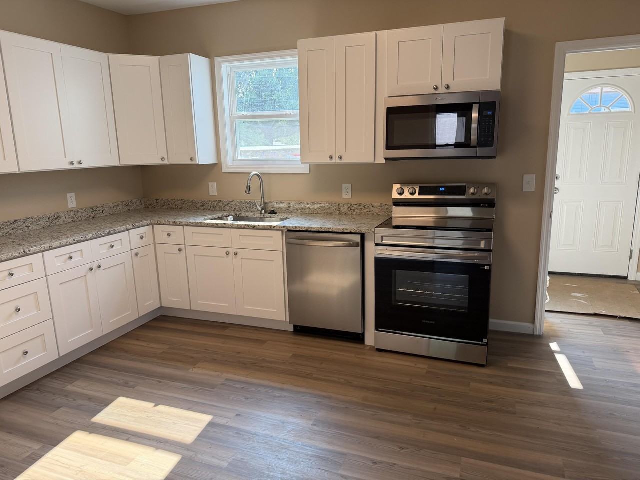 312 Cedar St - Photo 2 of 22