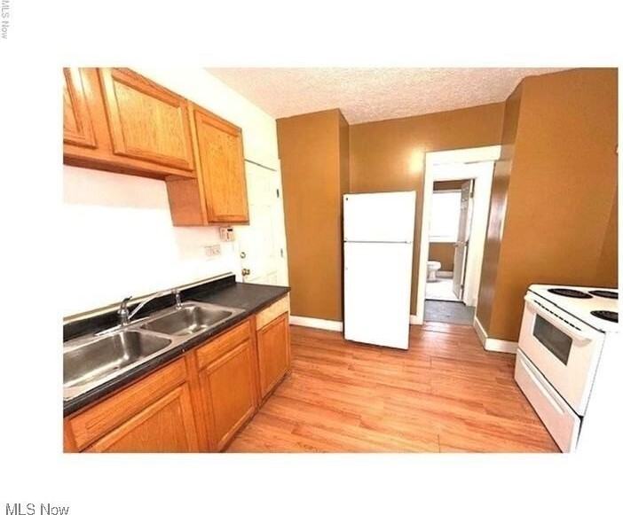 13436 - 13438 HARTFORD ROAD - Photo 2 of 5
