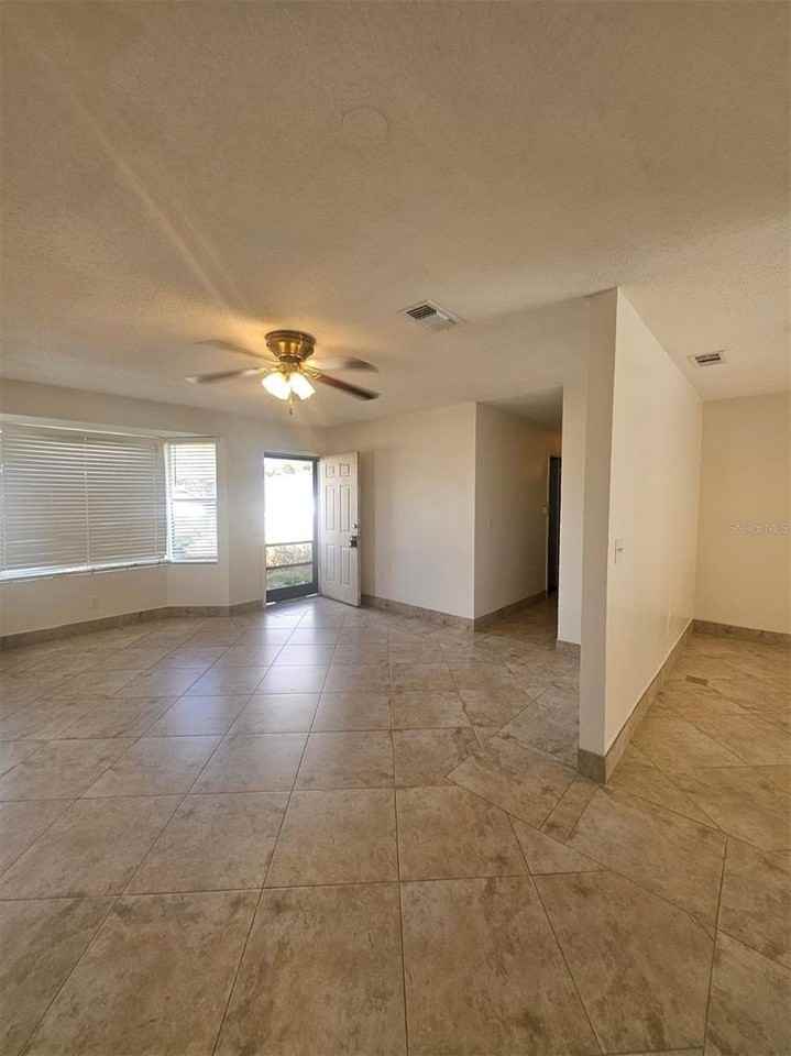 1225 Armsdale Ave - Photo 3 of 31