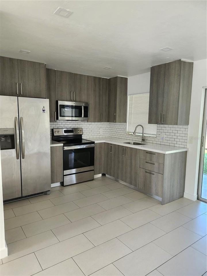 2921 Vasco St - Photo 4 of 10