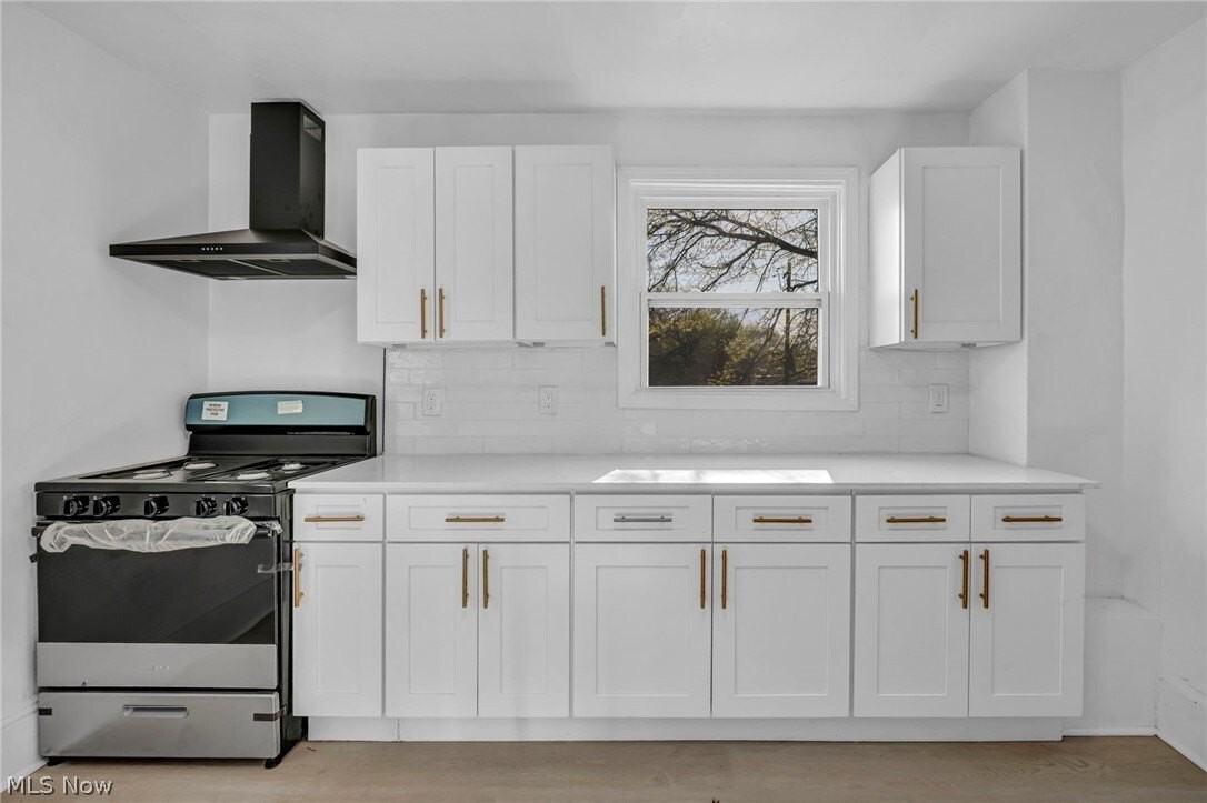 2049 W 85th St - Photo 5 of 28