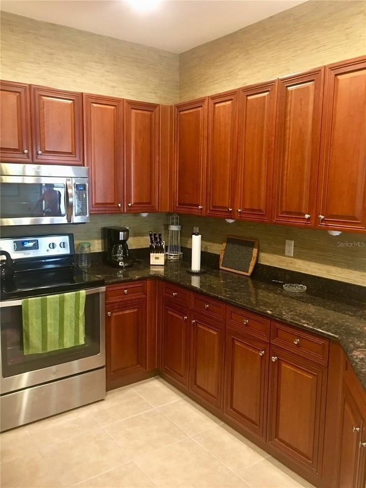 17084 Acapulco Rd - Photo 4 of 24