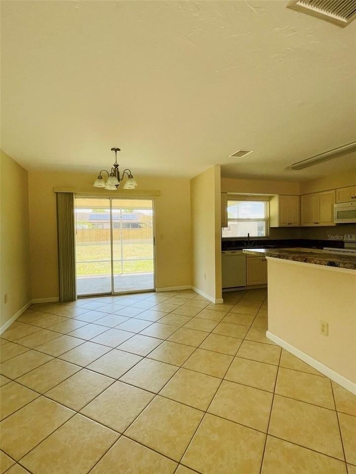 1506 Dewitt St - Photo 4 of 13