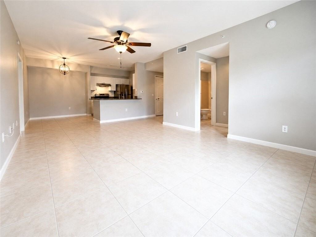5095 Fairways Cir Apt I109 - Photo 5 of 15