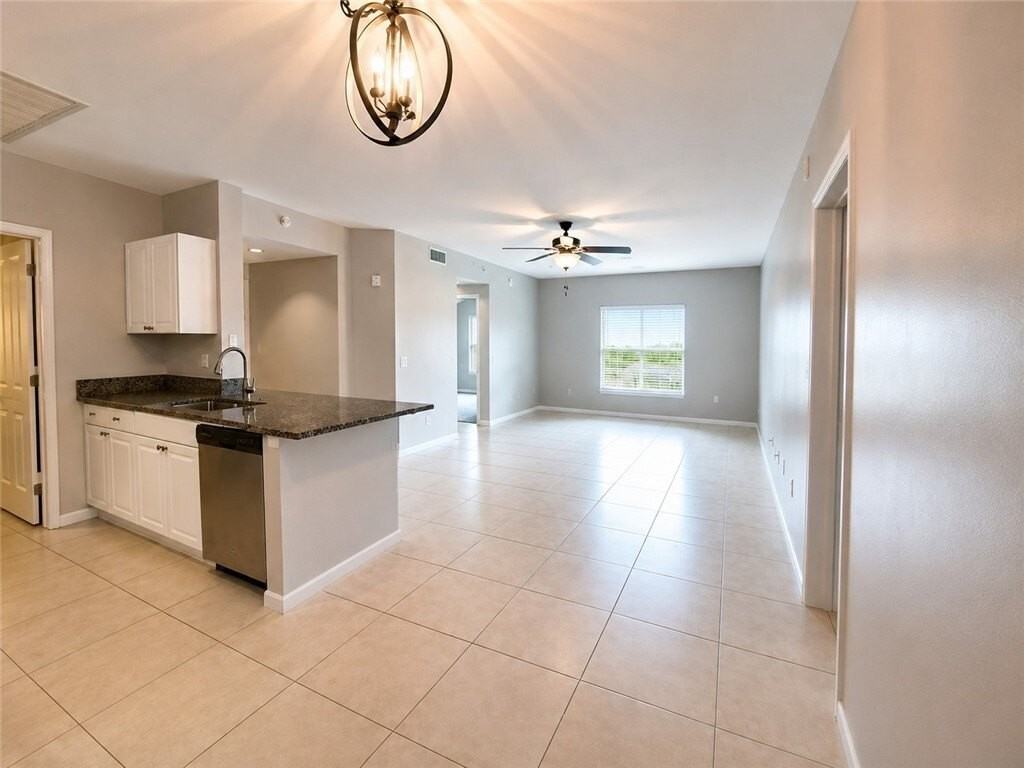 5095 Fairways Cir Apt I109 - Photo 6 of 15