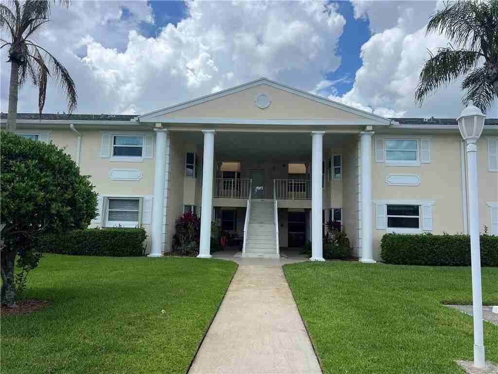 379 N Grove Isle Cir