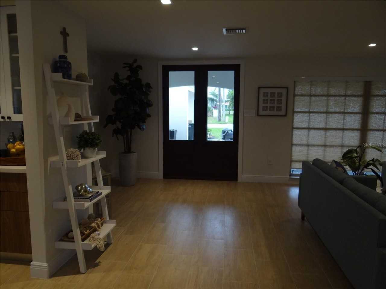 470 Bal Harbor Blvd - Photo 2 of 24