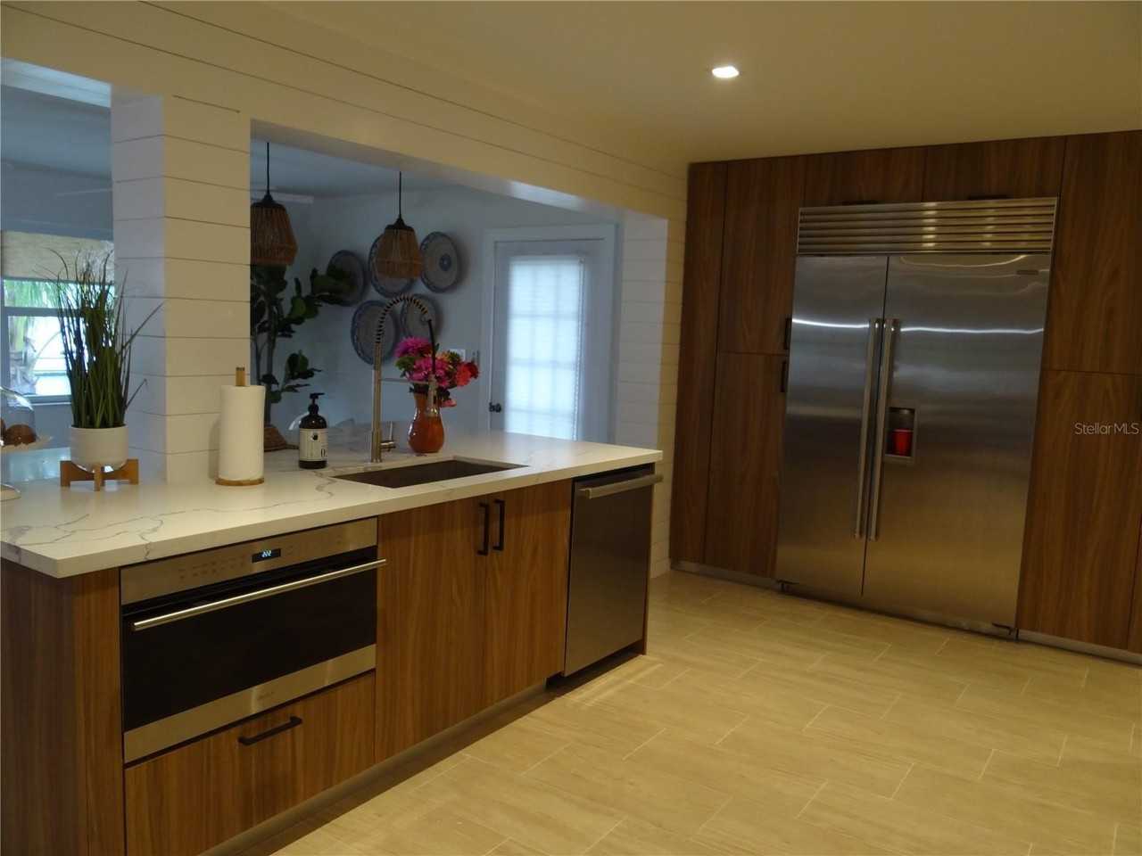 470 Bal Harbor Blvd - Photo 6 of 24