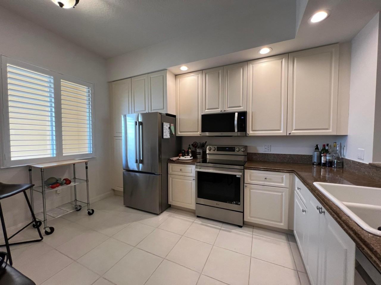 13 Harbour Isle Dr W Ph 2 - Photo 3 of 22