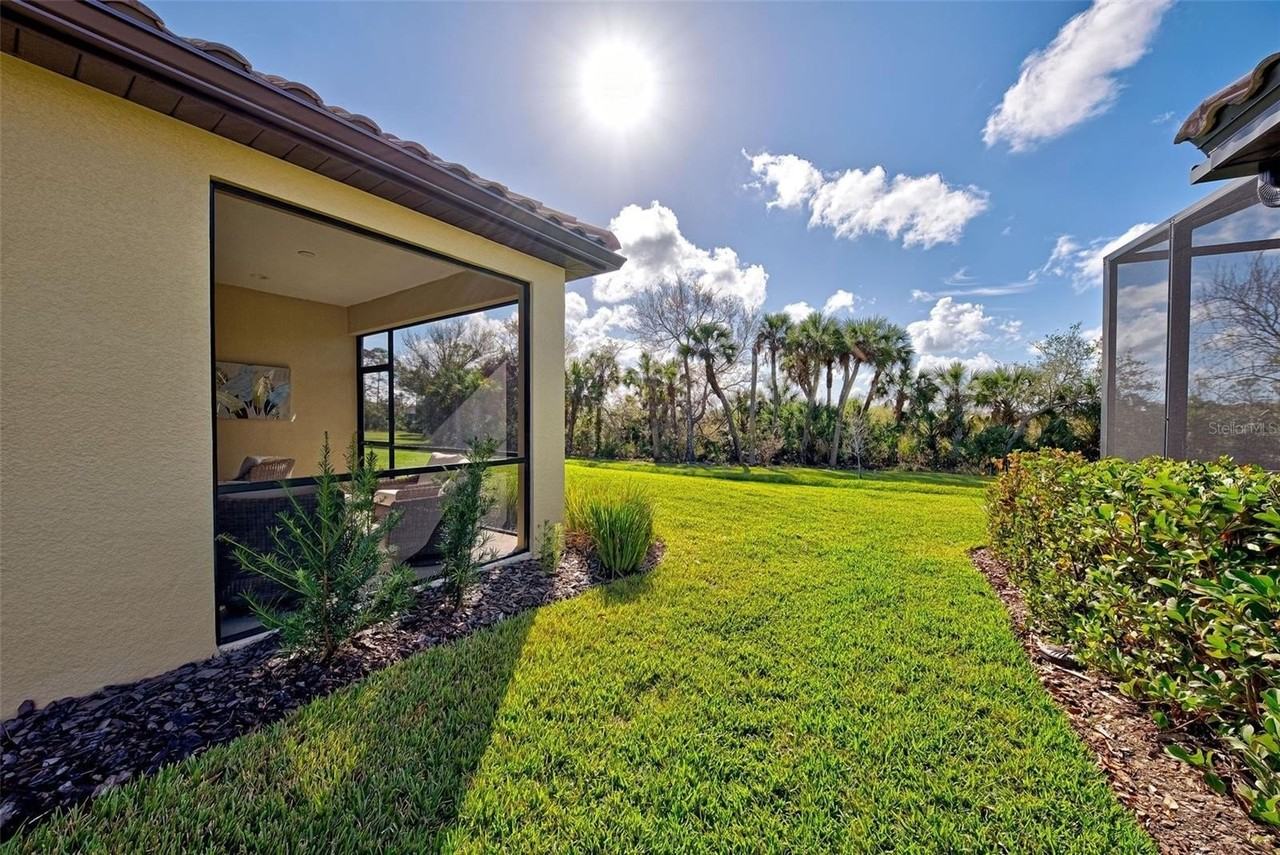 233 Palidoro Cir - Photo 4 of 50