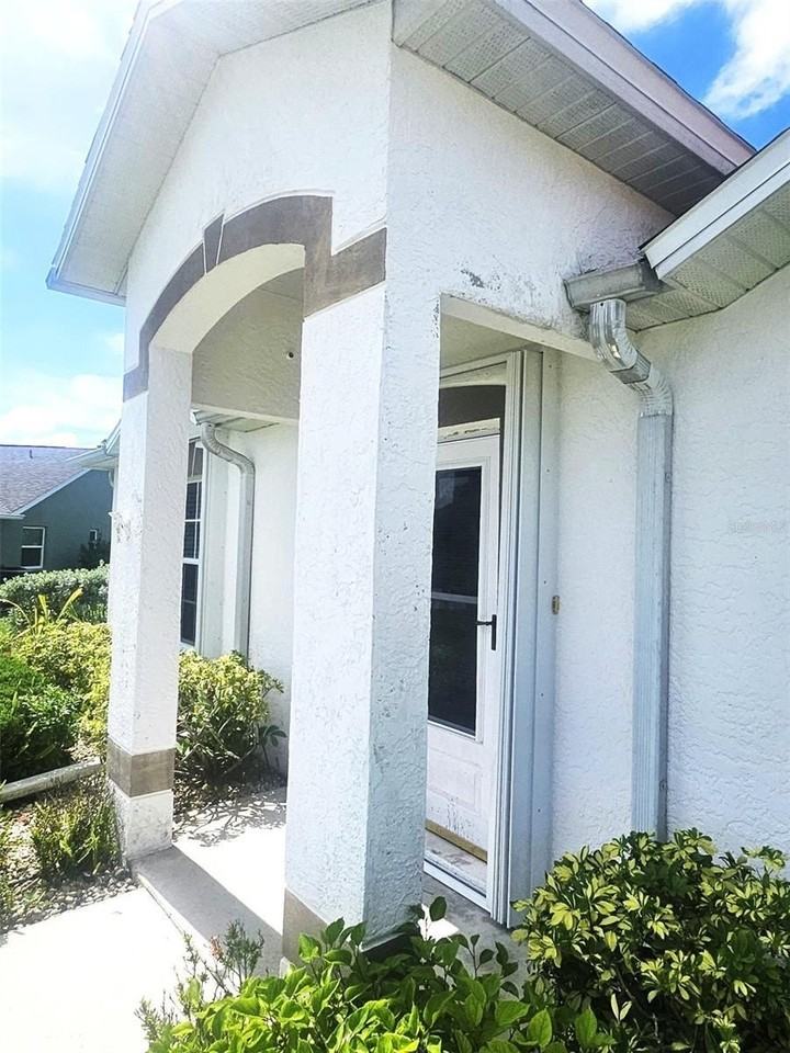 25173 Mercedes Dr - Photo 3 of 30
