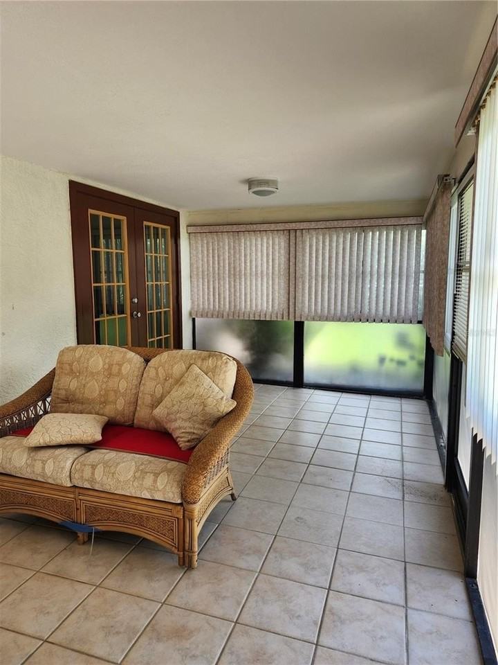 3280 Glencove St - Photo 6 of 25