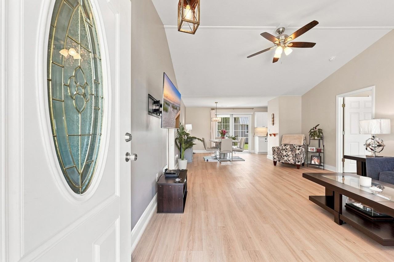 1005 Macala Dr - Photo 2 of 20