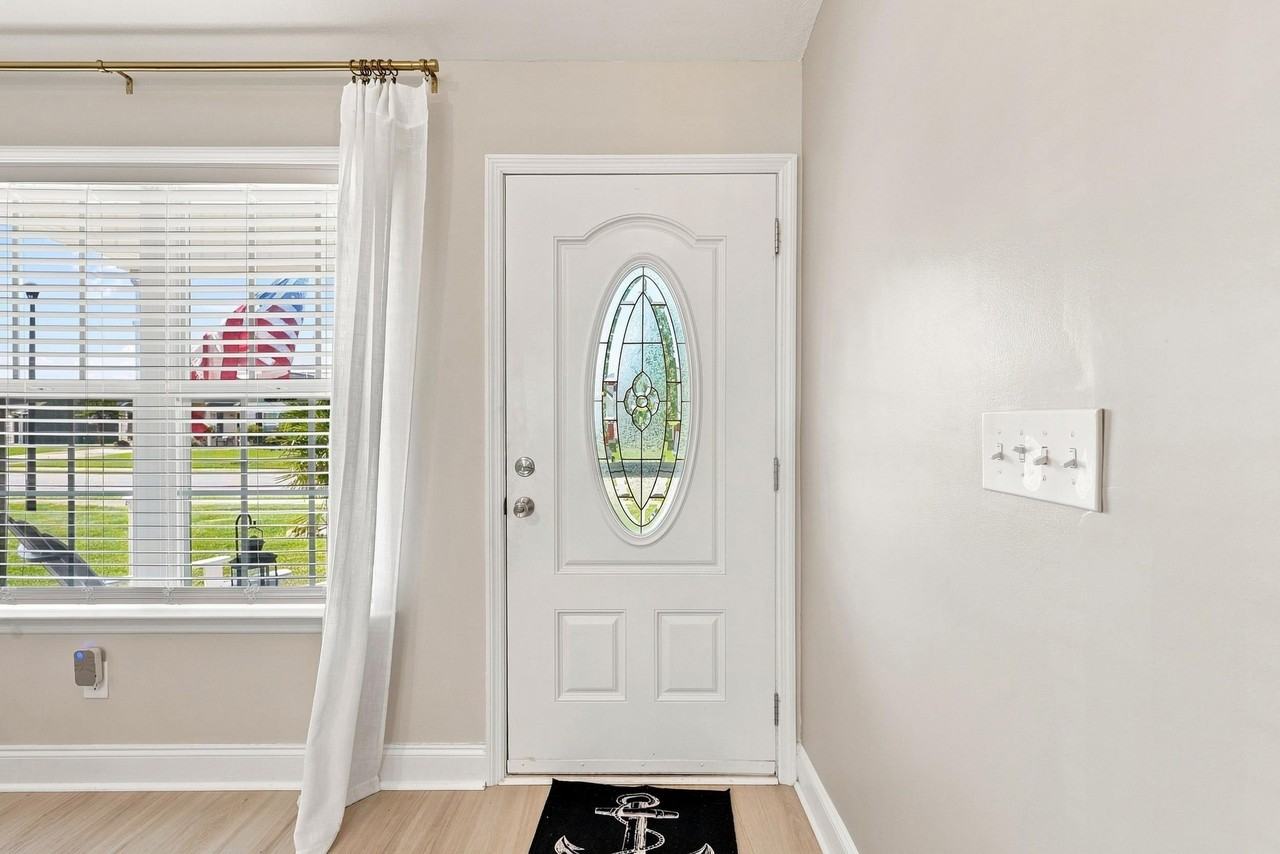 1005 Macala Dr - Photo 3 of 20