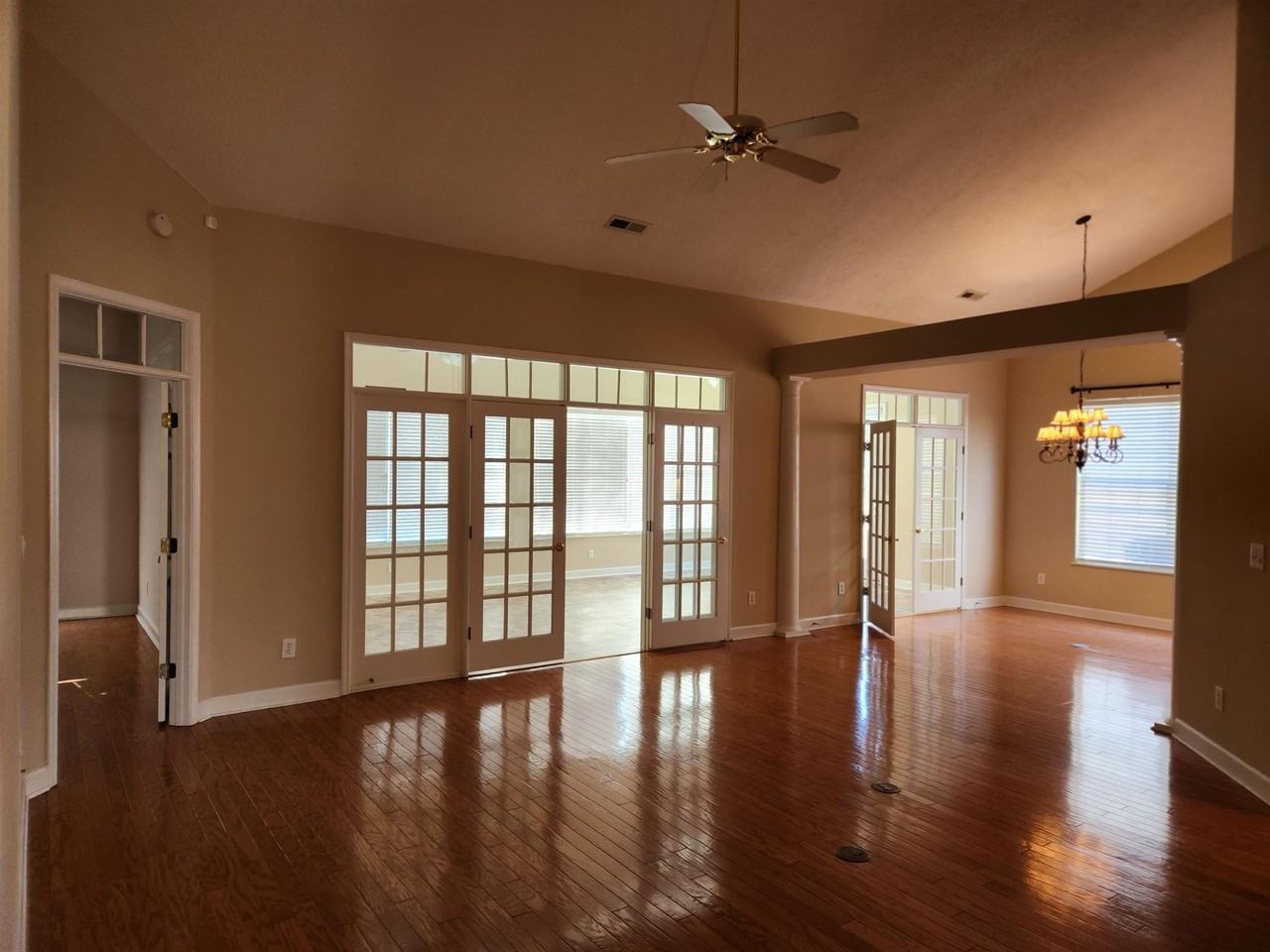 9398 Pinckney Ln - Photo 2 of 22