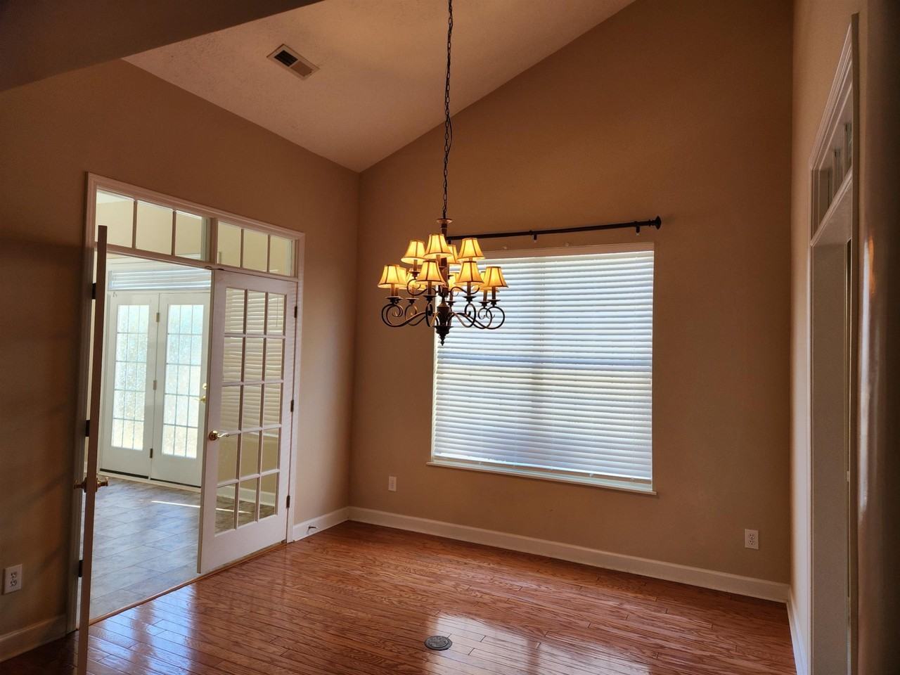 9398 Pinckney Ln - Photo 3 of 22
