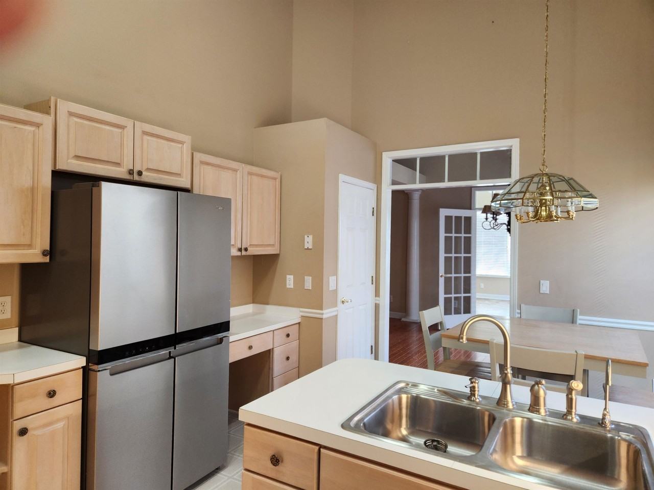 9398 Pinckney Ln - Photo 4 of 22