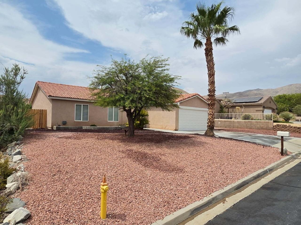 9425 Vista Del Valle