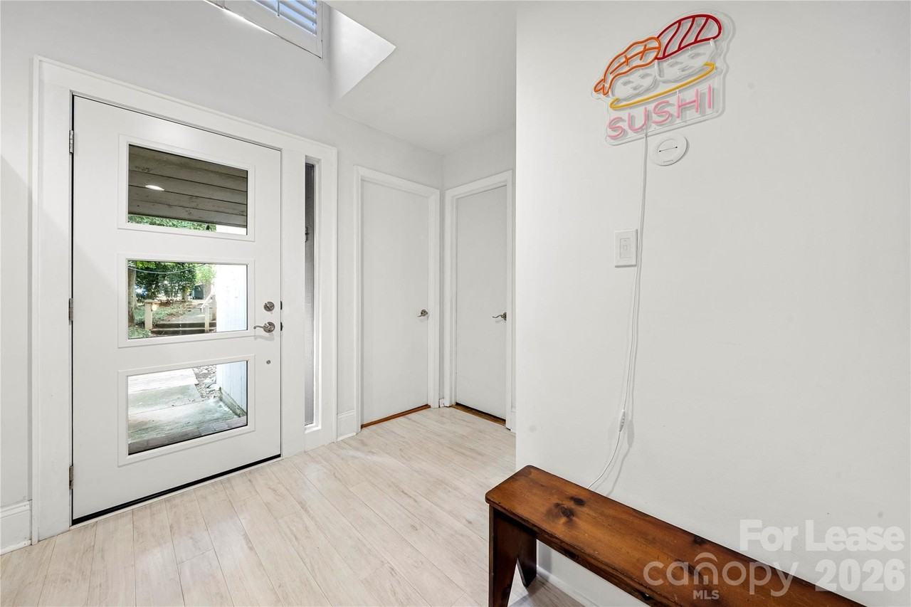 222 Riverview Ter - Photo 4 of 43