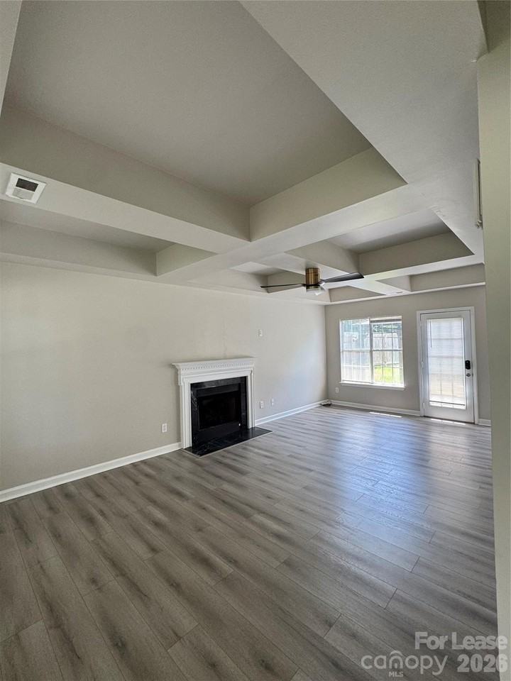 12320 Old Prairie Rd - Photo 2 of 26