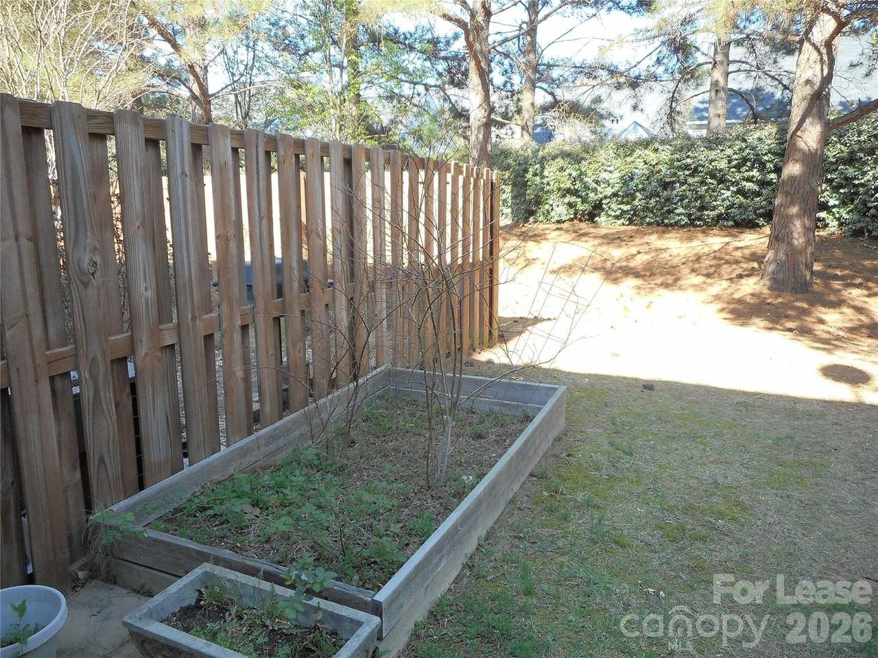 9629 Elizabeth Townes Ln - Photo 7 of 16