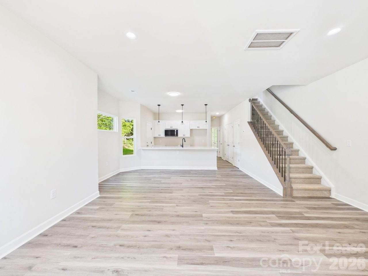 810/812 E Lincoln Street - Photo 2 of 25