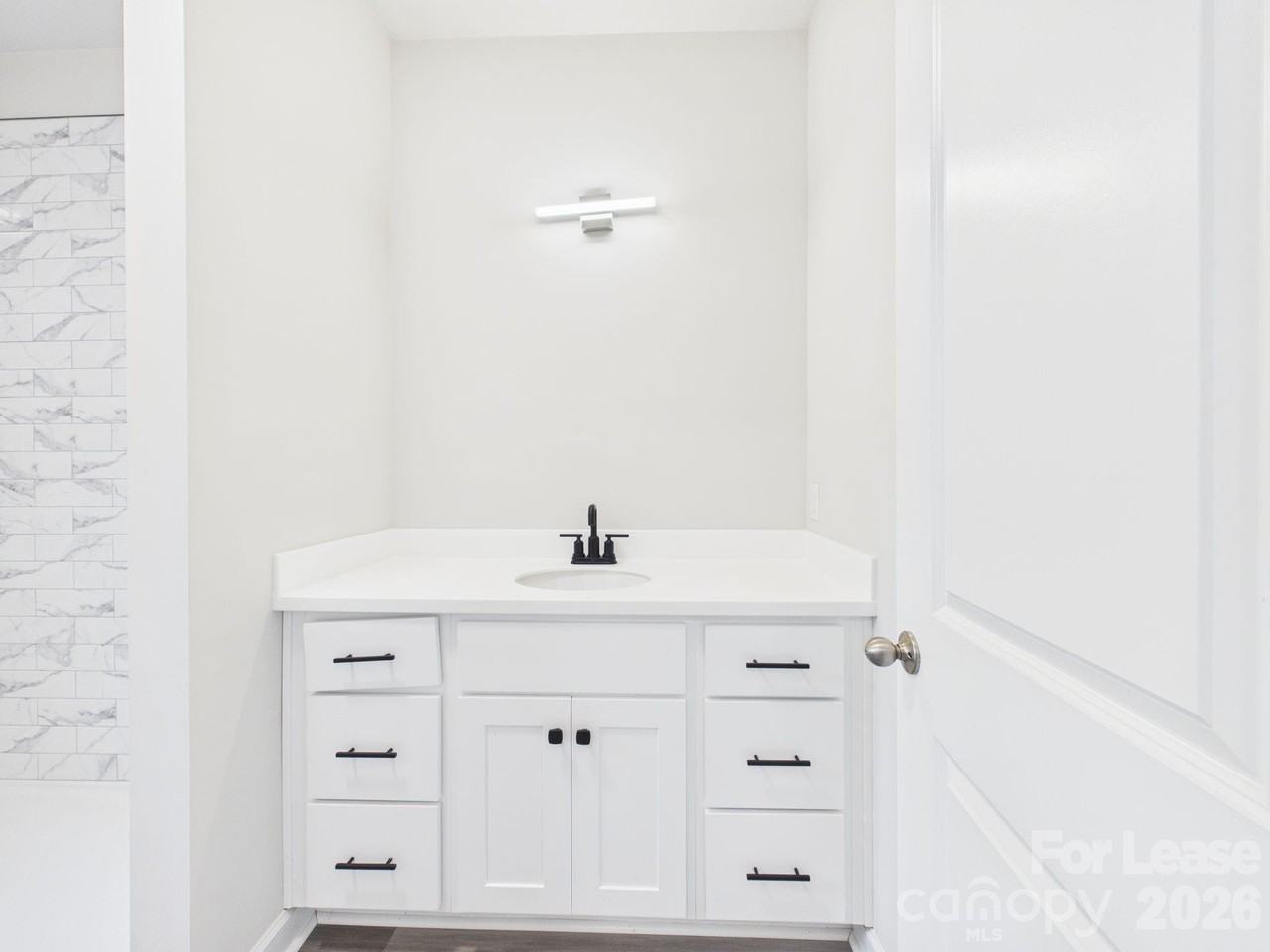 810/812 E Lincoln Street - Photo 5 of 25
