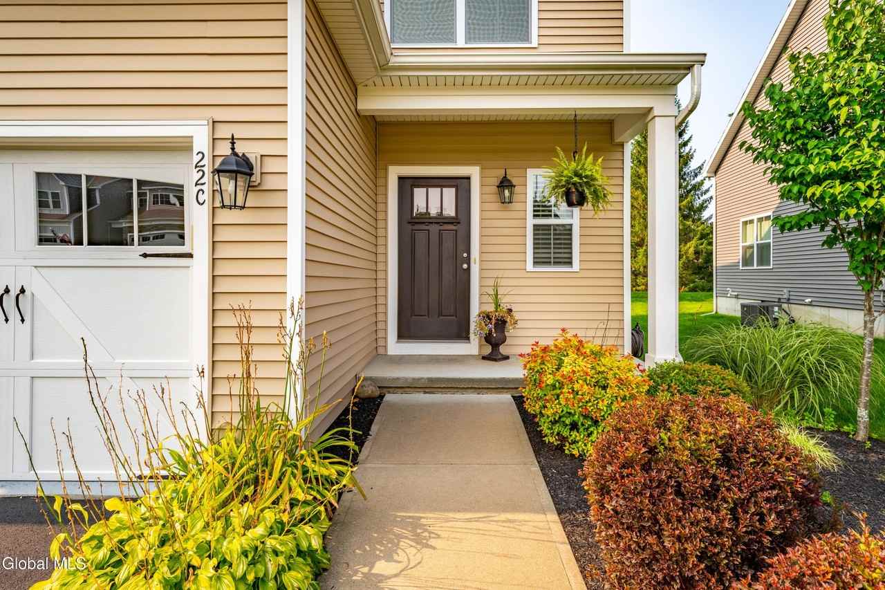 22C Idared Ln - Photo 3 of 34