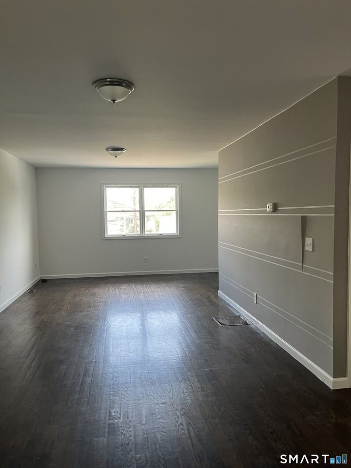 17 Dayton Rd - Photo 2 of 12