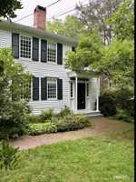 featured image of 320 Valley Rd