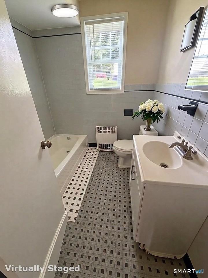 474 Lexington Ave #103 - Photo 3 of 6
