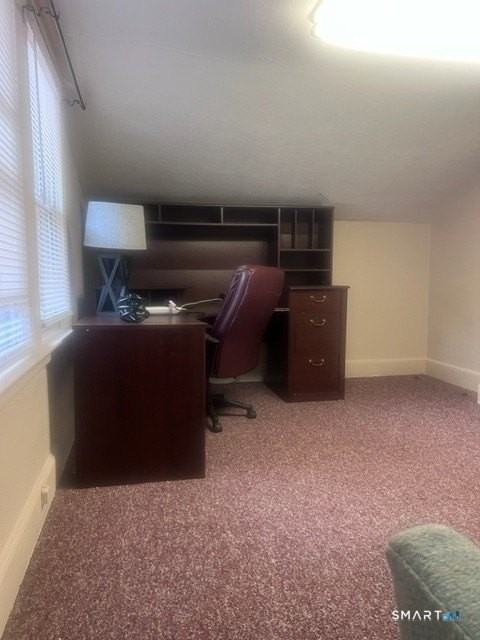 466 Derby Ave - Photo 4 of 9