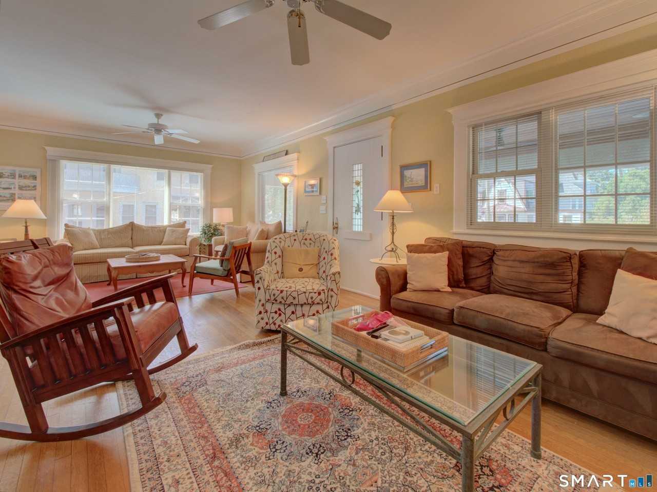 1164 Ocean Ave - Photo 5 of 34