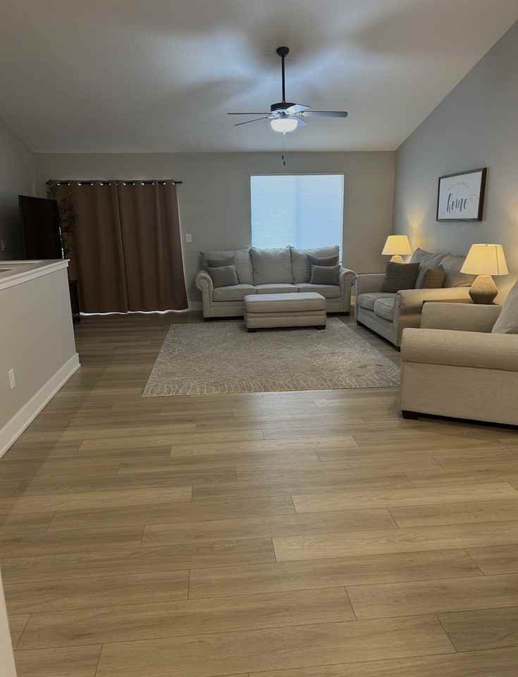 404 S State St - Photo 2 of 11
