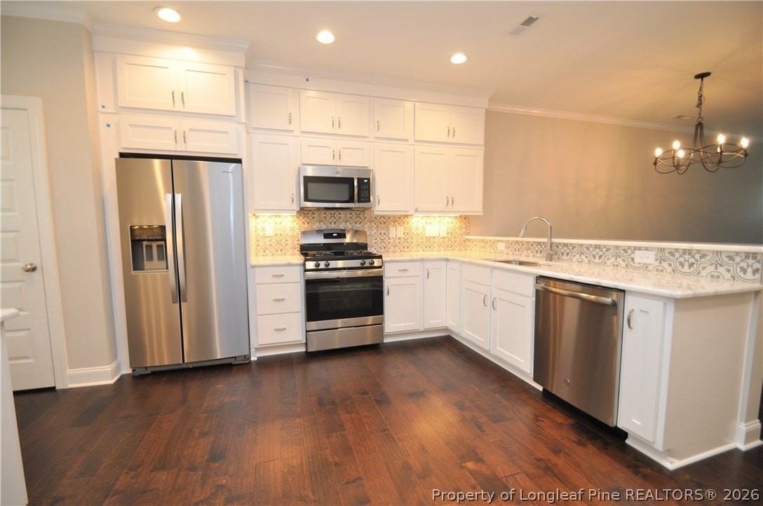 311 Old Grove Ln - Photo 6 of 42