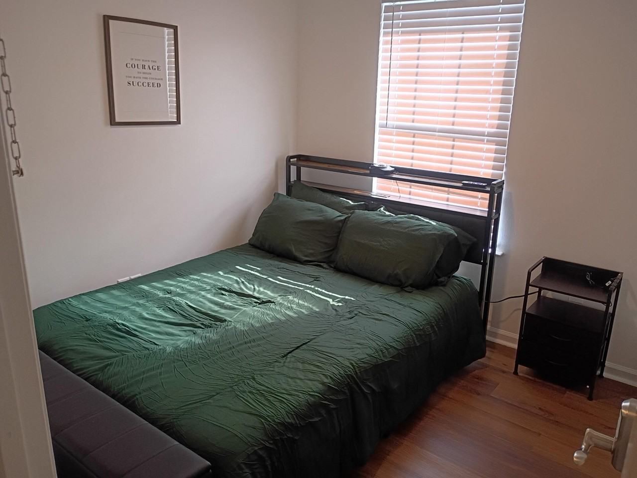 Avondale Cir - Photo 5 of 7