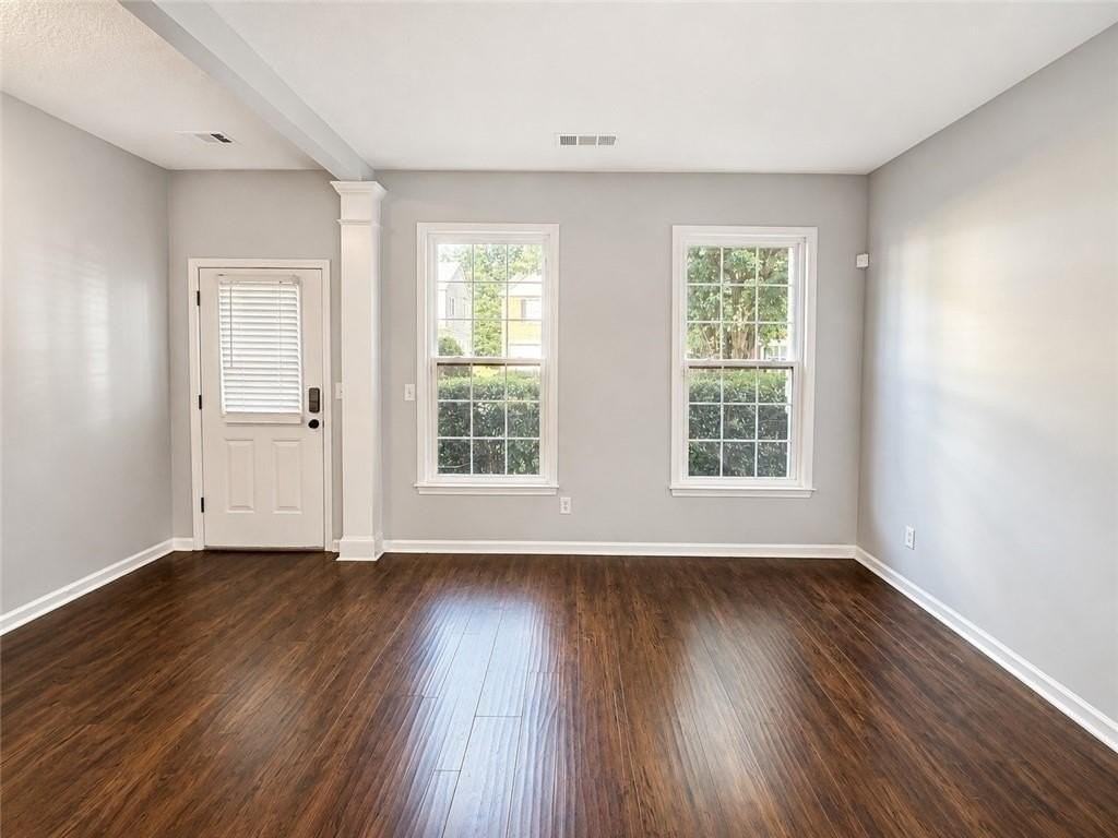 535 Arncliffe Ct - Photo 2 of 25