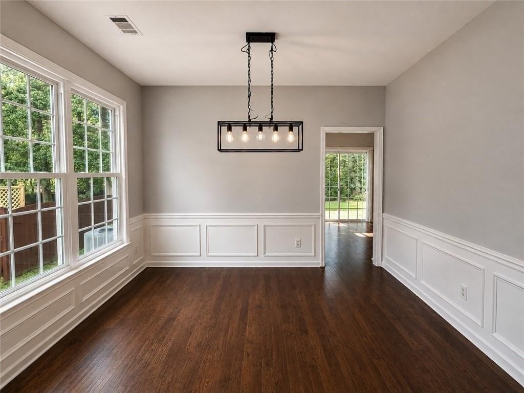535 Arncliffe Ct - Photo 4 of 25