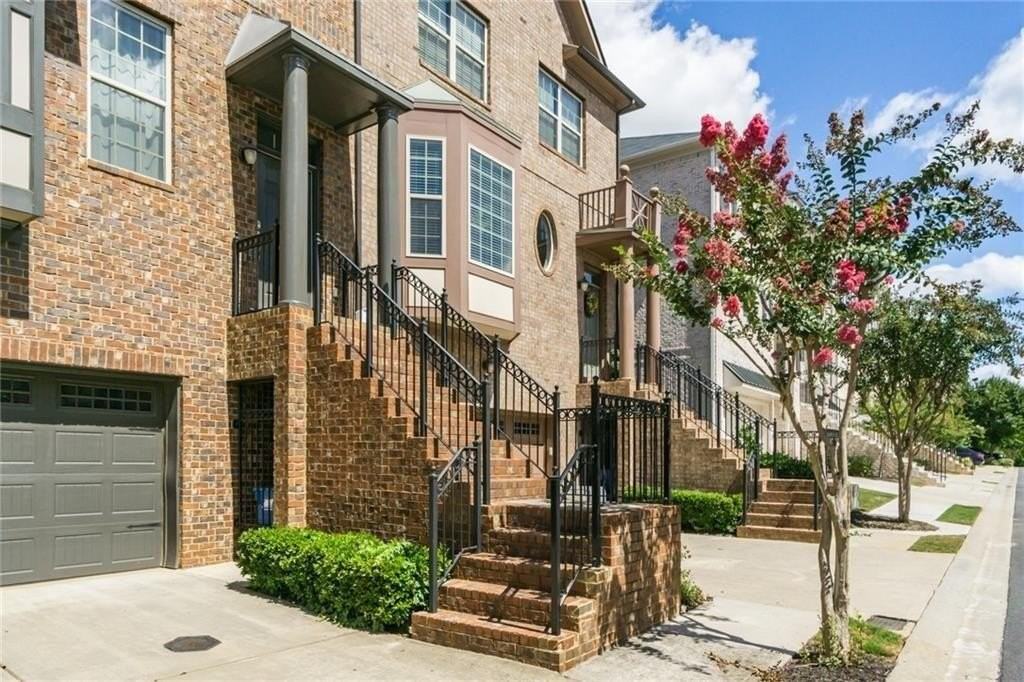 9034 Woodland Trl - Photo 3 of 29