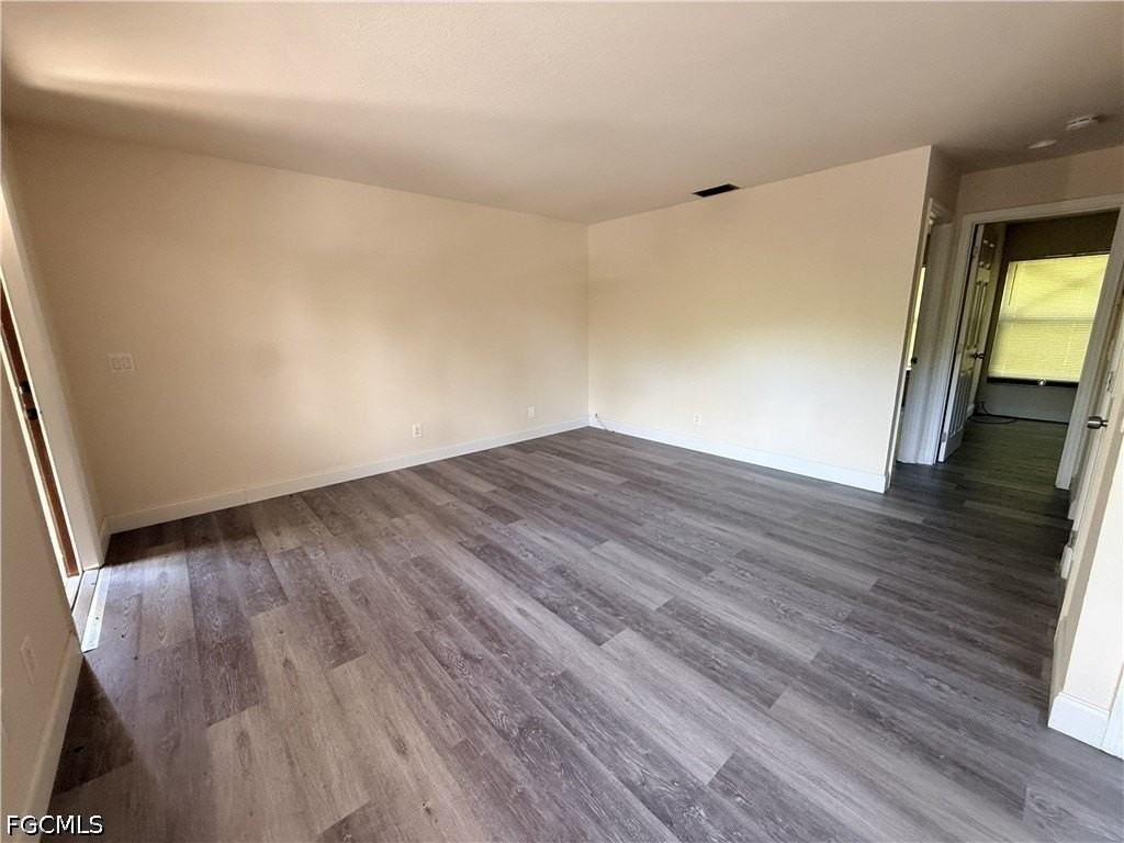 3555 Seminole Ave - Photo 4 of 7