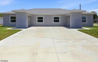 featured image of 2955 Dunbar Ave #A