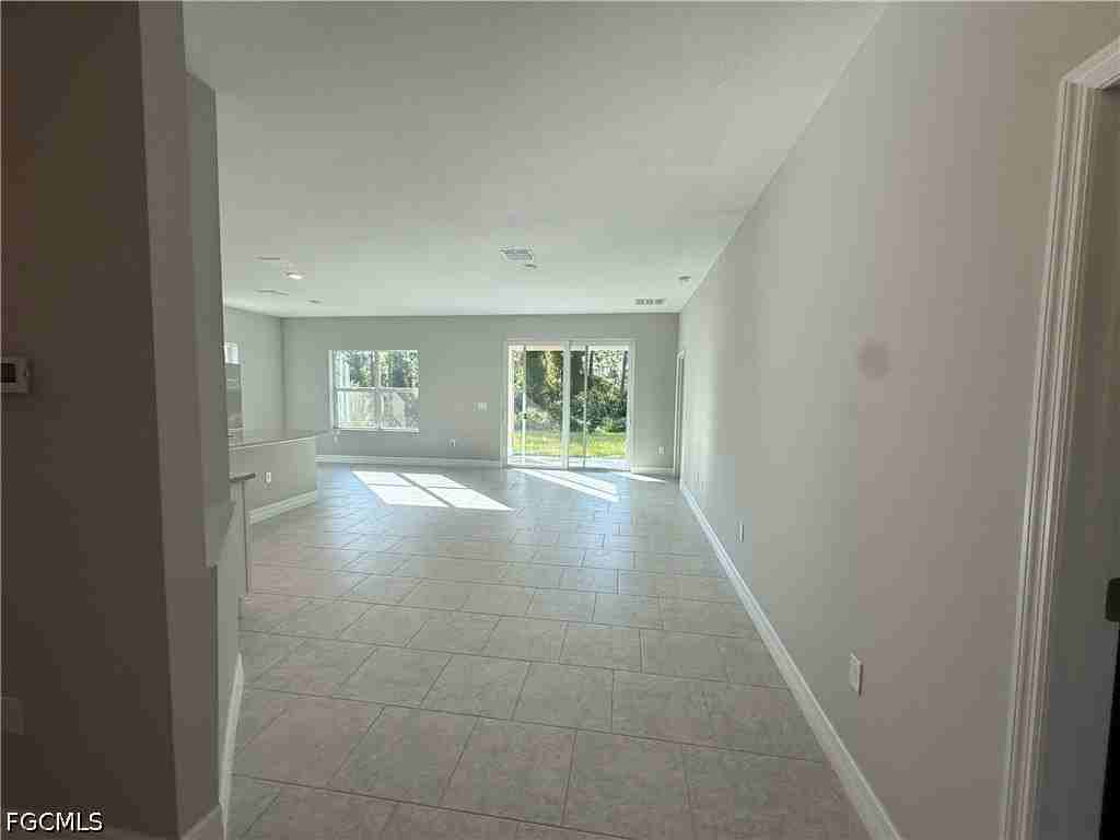 1026 Grant Blvd - Photo 7 of 27