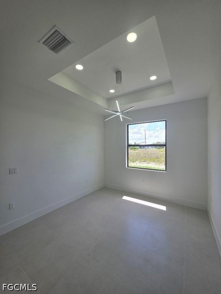 710 Godwid Ave S - Photo 4 of 18
