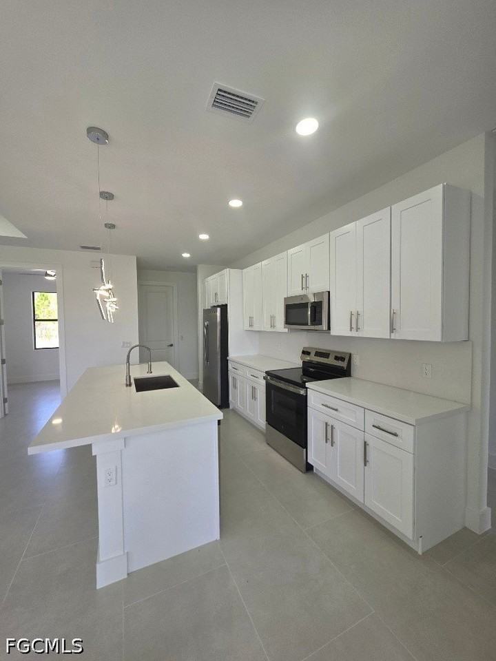 710 Godwid Ave S - Photo 5 of 18