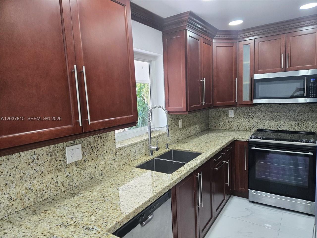 13520 Sw 64th Ct - Photo 6 of 8