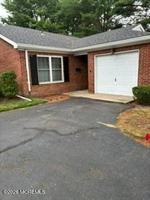 featured image of 11 Rosewood Dr