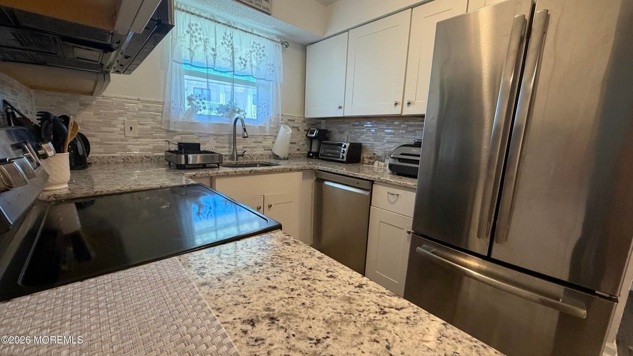69 Wharfside Dr - Photo 6 of 18